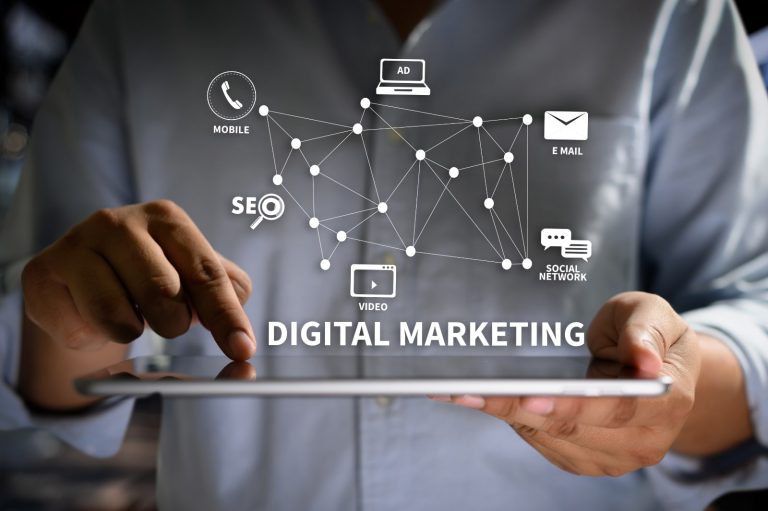 デジタルマーケティングとは？概要・手法・デジタルマーケターの役割まで解説